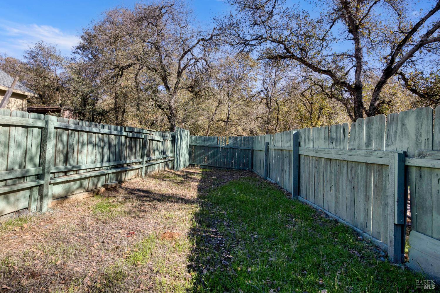 Detail Gallery Image 7 of 37 For 16055 29th Ave, Clearlake,  CA 95422 - 3 Beds | 2/1 Baths