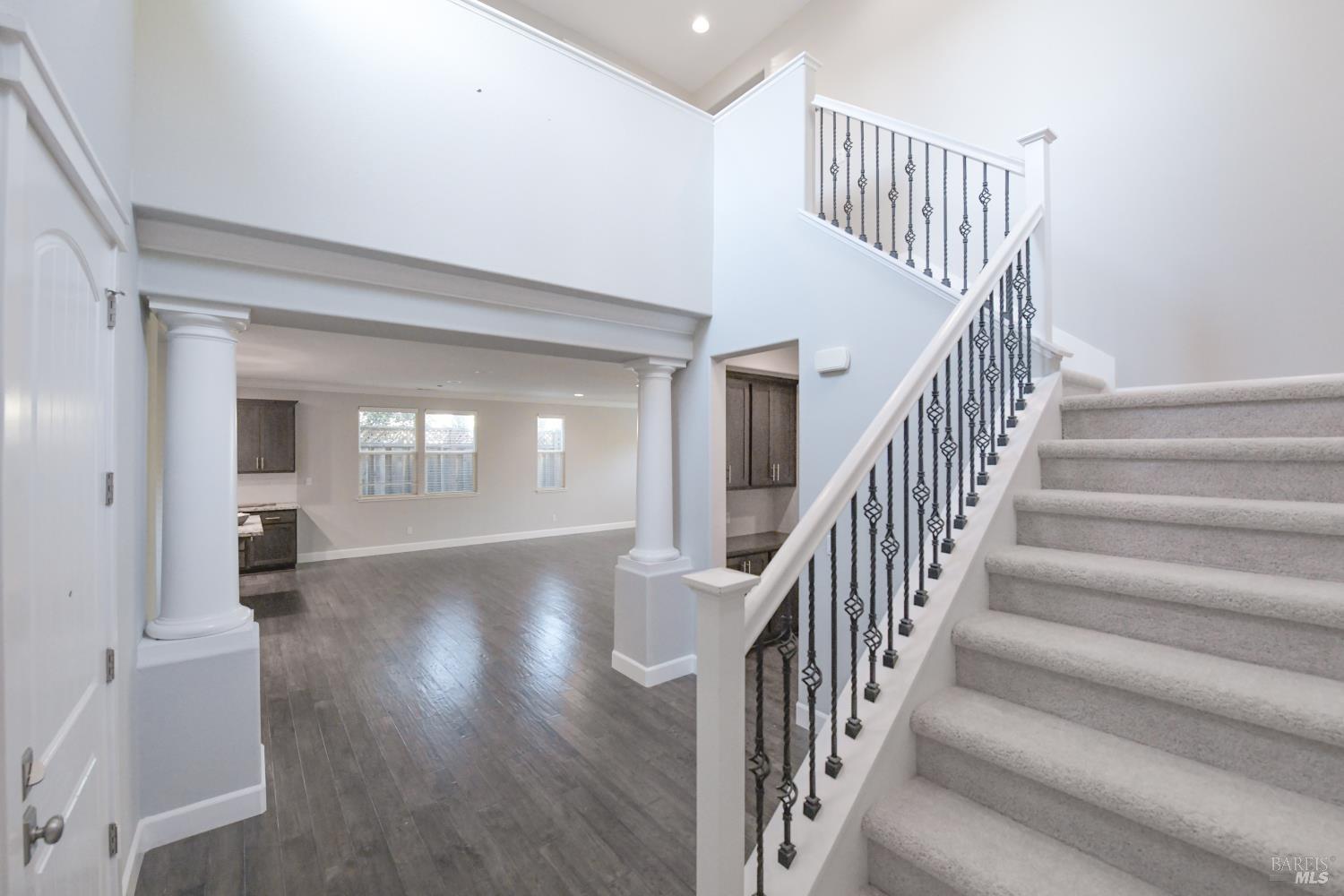 Detail Gallery Image 3 of 33 For 4048 Browns Valley Rd, Napa,  CA 94558 - 4 Beds | 3 Baths