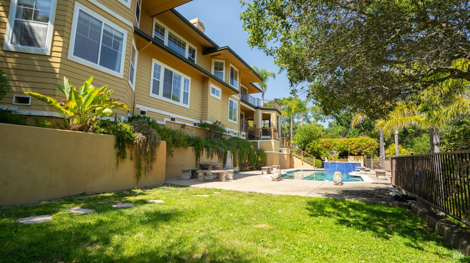 Detail Gallery Image 50 of 74 For 6 Leona Dr, San Rafael,  CA 94903 - 4 Beds | 3/1 Baths