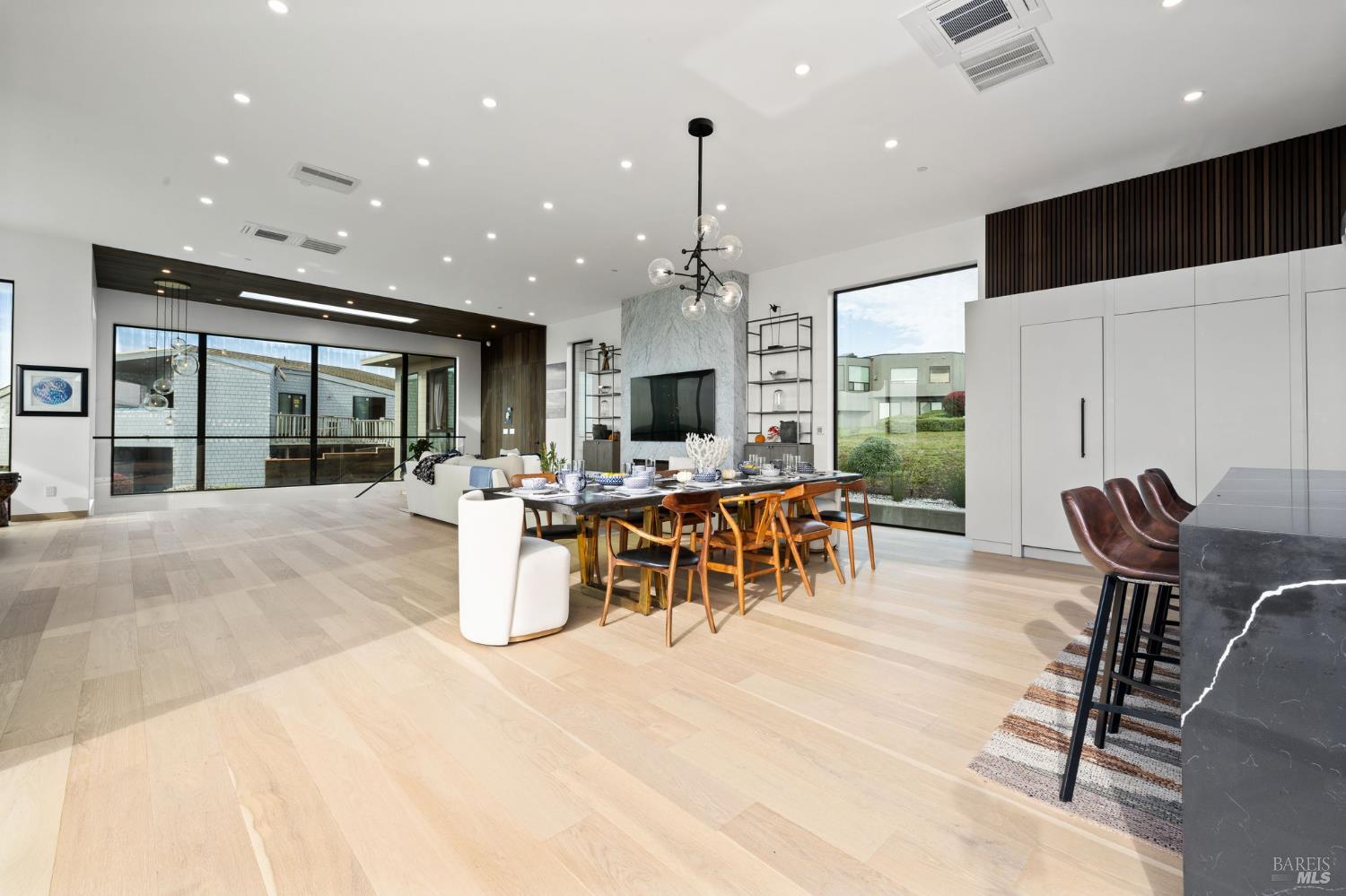 Detail Gallery Image 25 of 95 For 1536 Sea Way, Bodega Bay,  CA 94923 - 4 Beds | 4/1 Baths