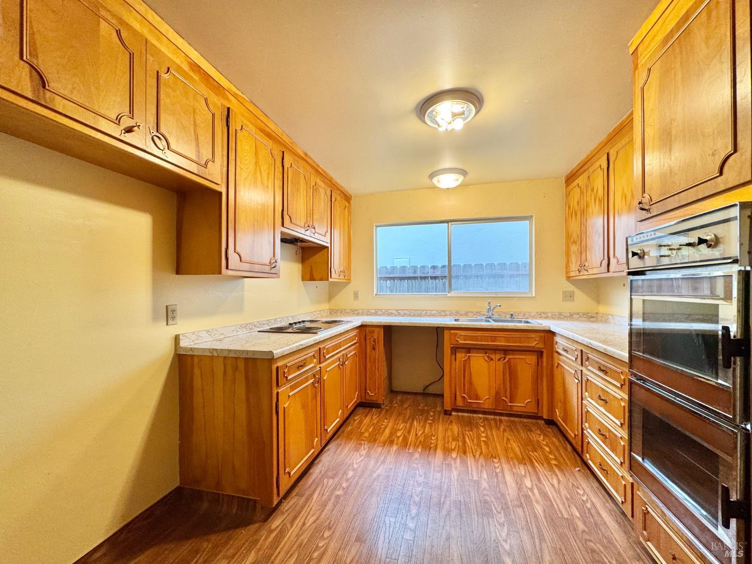 Detail Gallery Image 11 of 31 For 2760 Clifford St, Napa,  CA 94558 - 3 Beds | 2 Baths