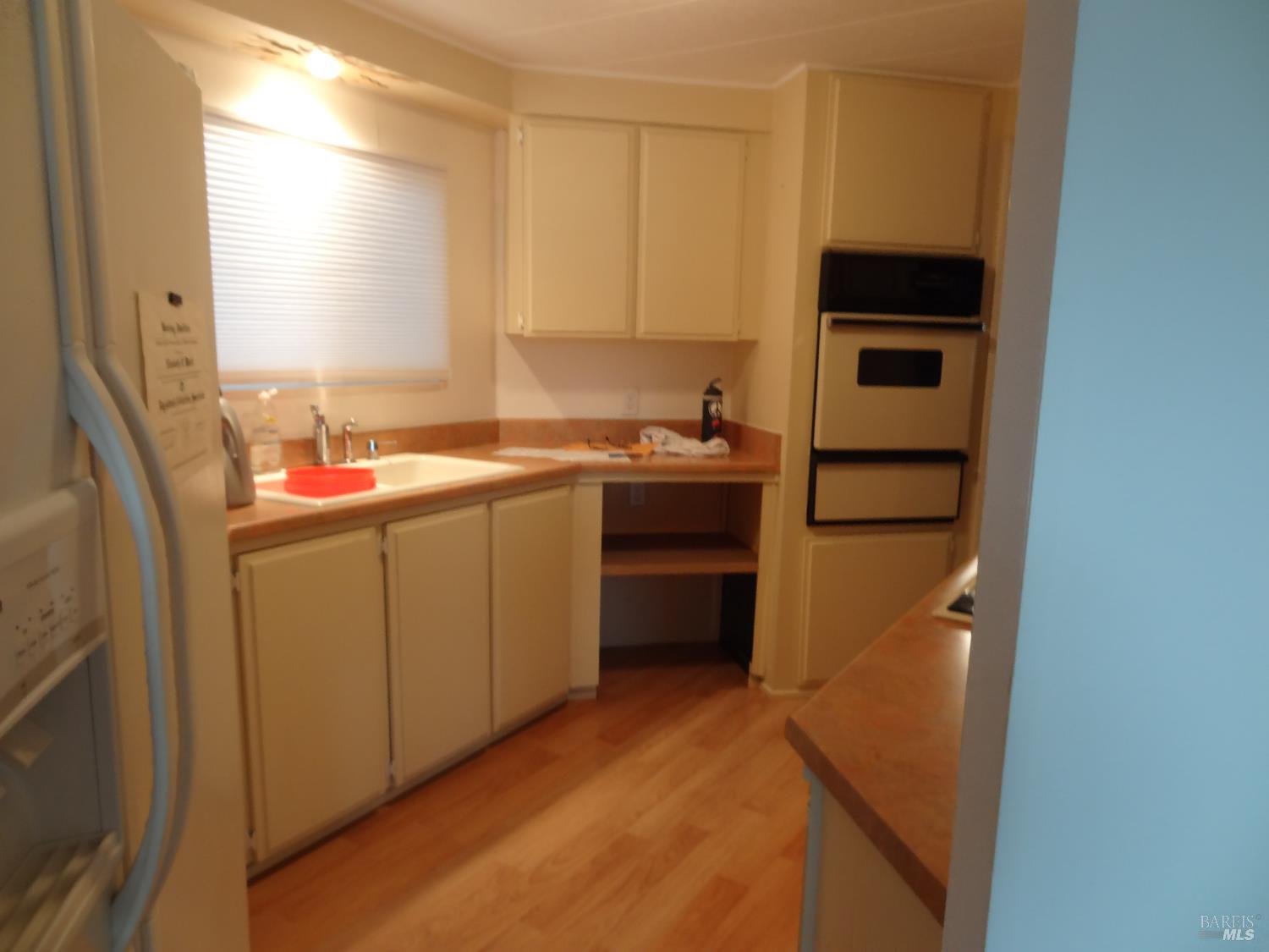 Detail Gallery Image 4 of 7 For 6 Larkspur Pl, Santa Rosa,  CA 95409 - 2 Beds | 2 Baths