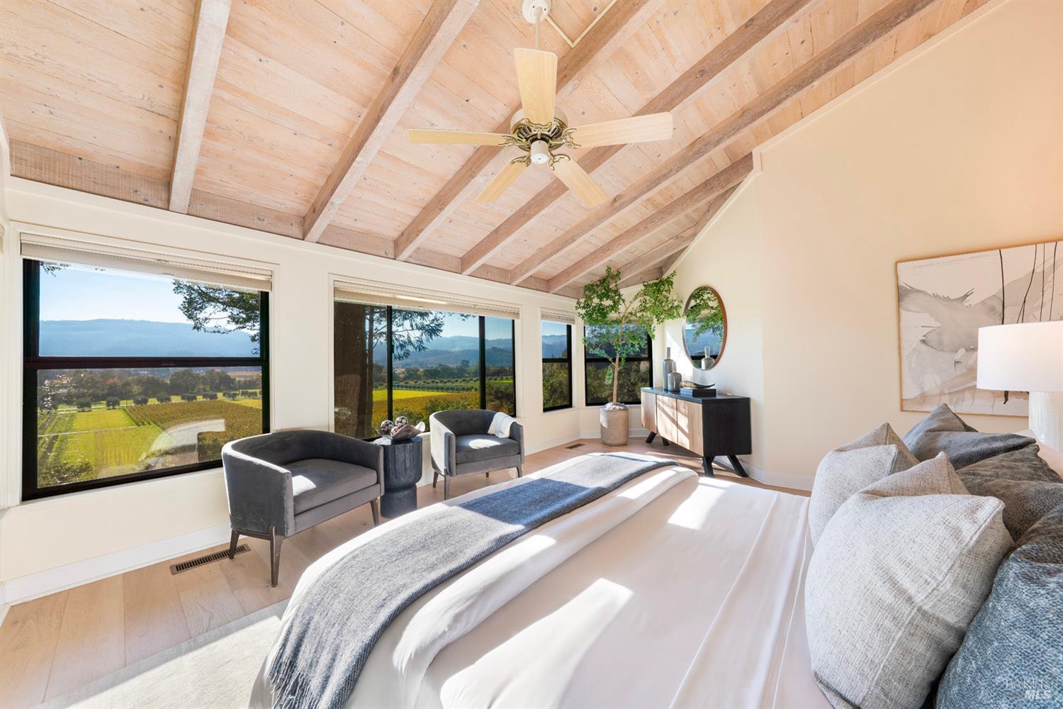 Detail Gallery Image 19 of 39 For 522 Meadowood Ln, Saint Helena,  CA 94574 - 2 Beds | 3 Baths