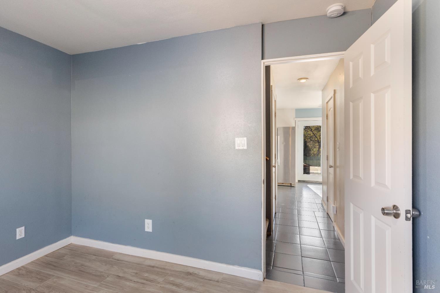 Detail Gallery Image 12 of 37 For 16055 29th Ave, Clearlake,  CA 95422 - 3 Beds | 2/1 Baths