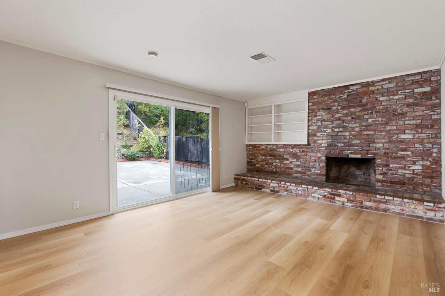 Detail Gallery Image 18 of 58 For 700 Tamarack Dr, San Rafael,  CA 94903 - 3 Beds | 2 Baths