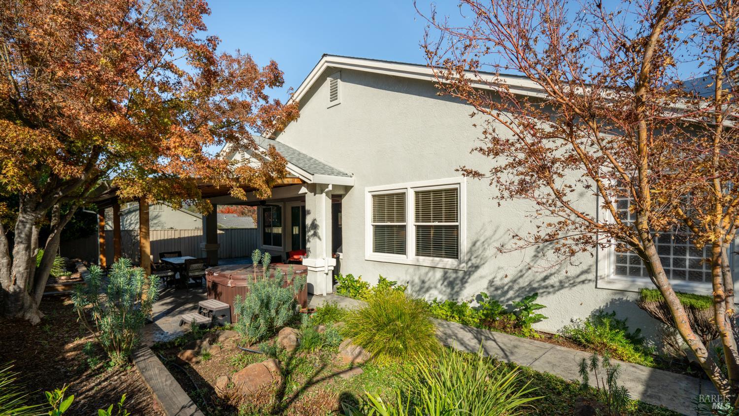 Detail Gallery Image 11 of 50 For 303 Clover Springs Dr, Cloverdale,  CA 95425 - 2 Beds | 2 Baths
