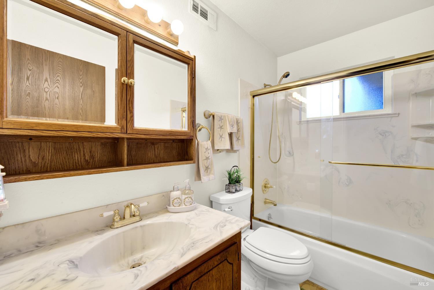 Detail Gallery Image 47 of 78 For 221 Livingston Ave, Vacaville,  CA 95687 - 3 Beds | 2 Baths