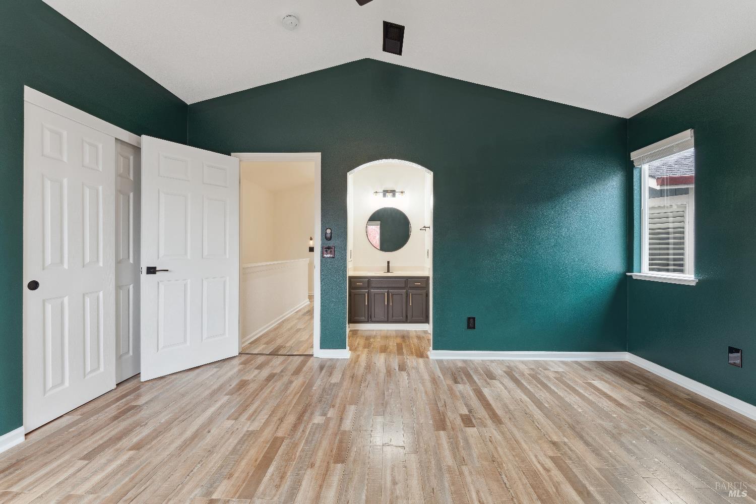 Detail Gallery Image 20 of 37 For 686 Santa Ana Cir, Santa Rosa,  CA 95404 - 3 Beds | 2/1 Baths