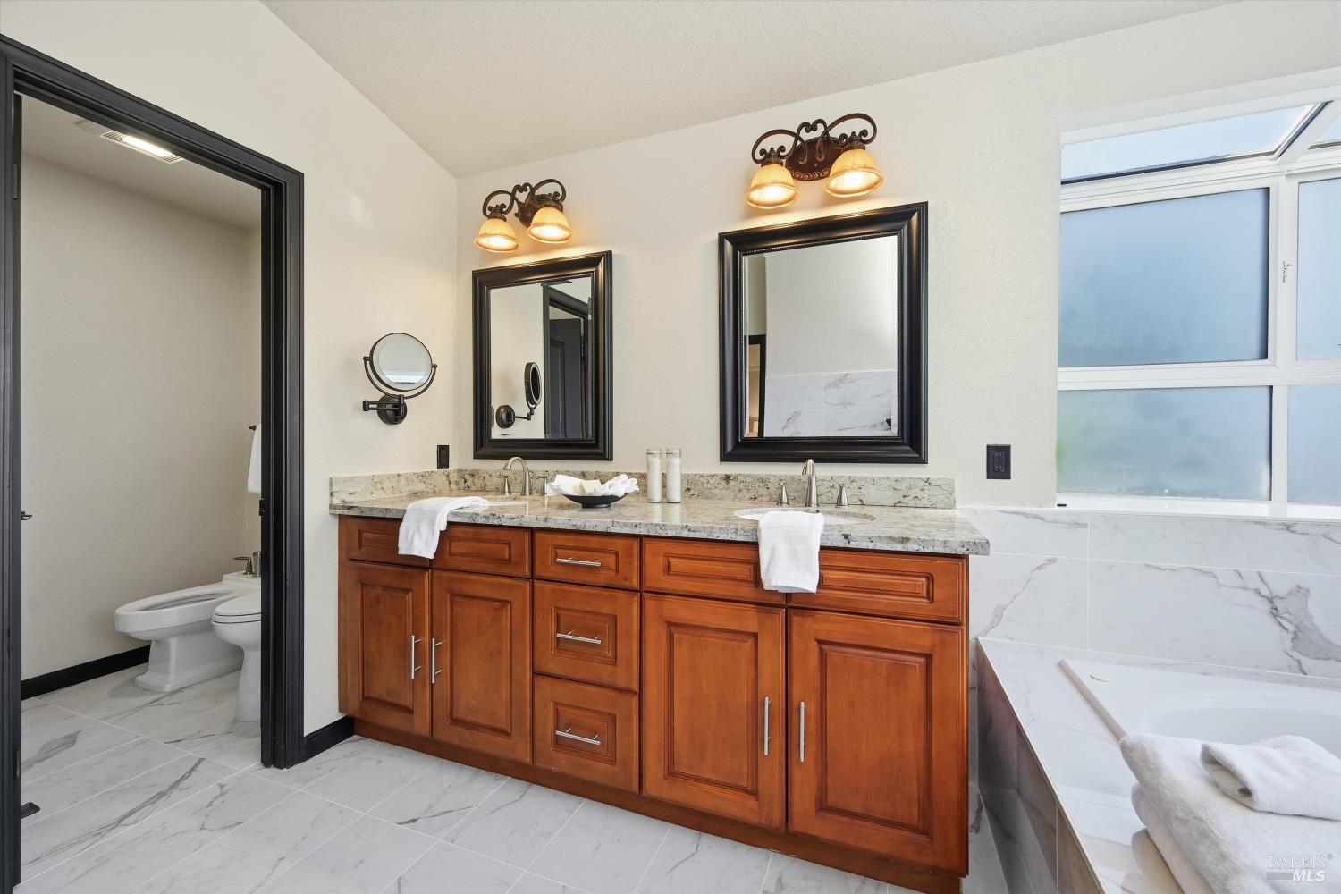 Detail Gallery Image 43 of 53 For 28 S Newport Dr, Napa,  CA 94559 - 5 Beds | 3 Baths