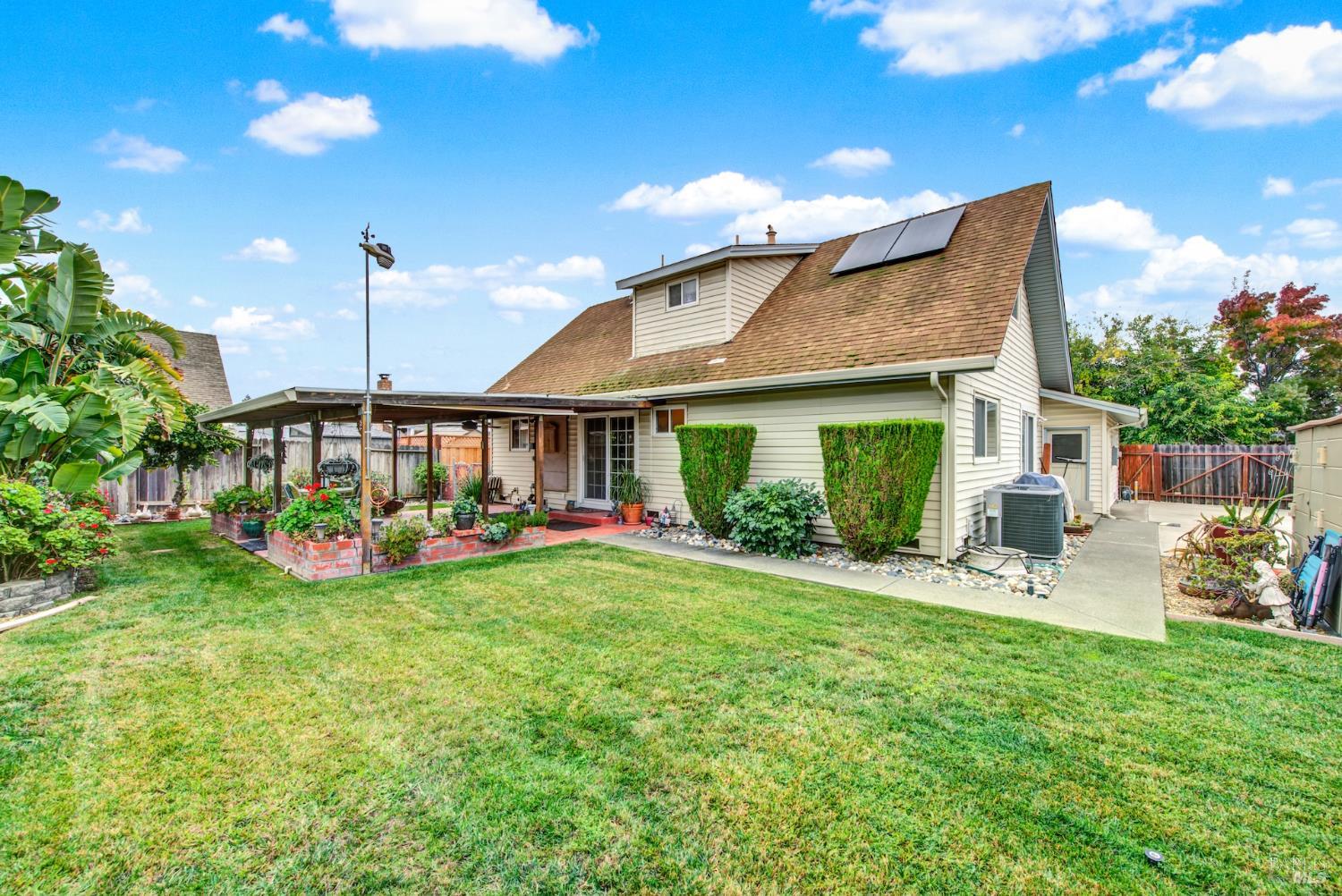 Detail Gallery Image 69 of 78 For 221 Livingston Ave, Vacaville,  CA 95687 - 3 Beds | 2 Baths