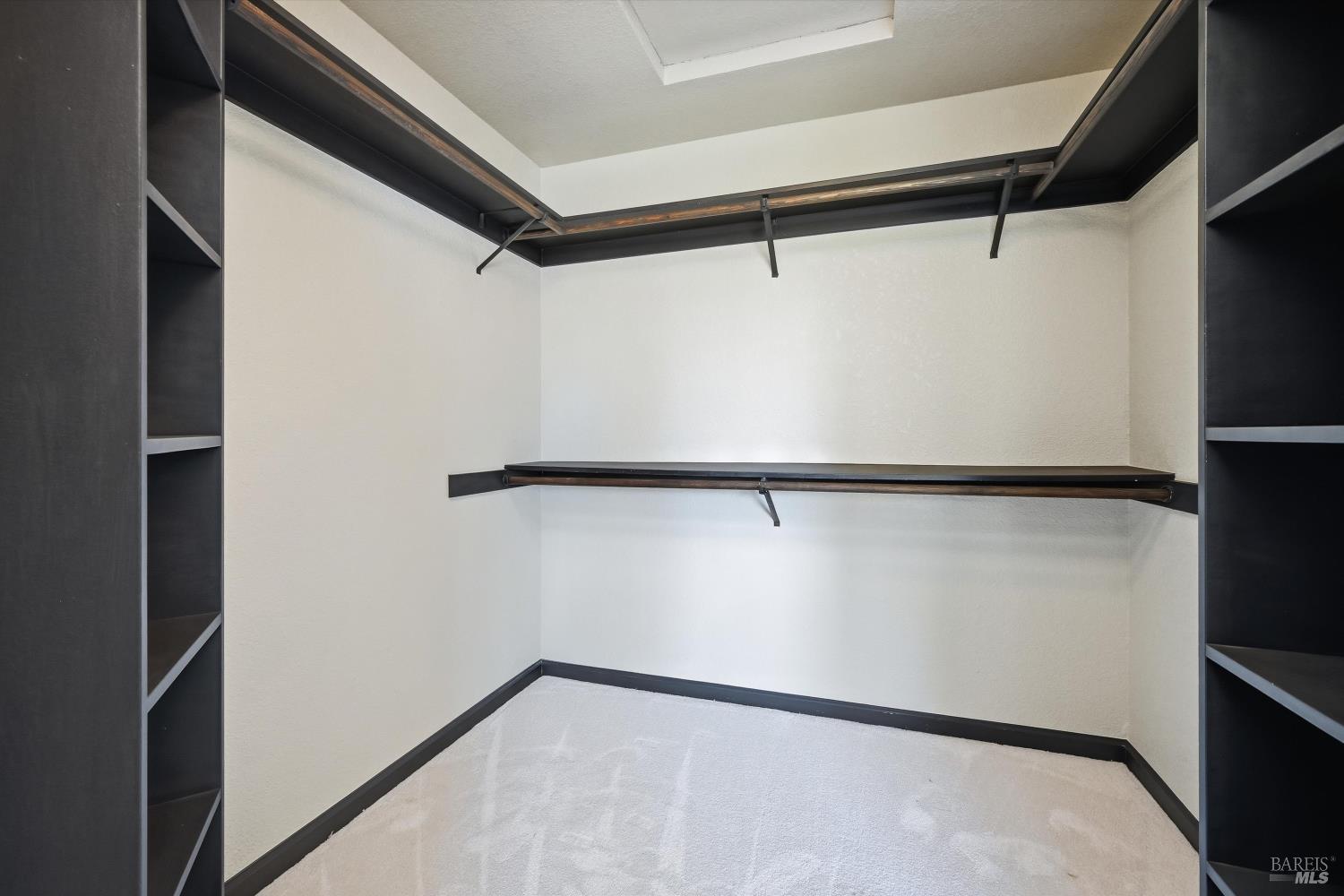 Detail Gallery Image 42 of 53 For 28 S Newport Dr, Napa,  CA 94559 - 5 Beds | 3 Baths