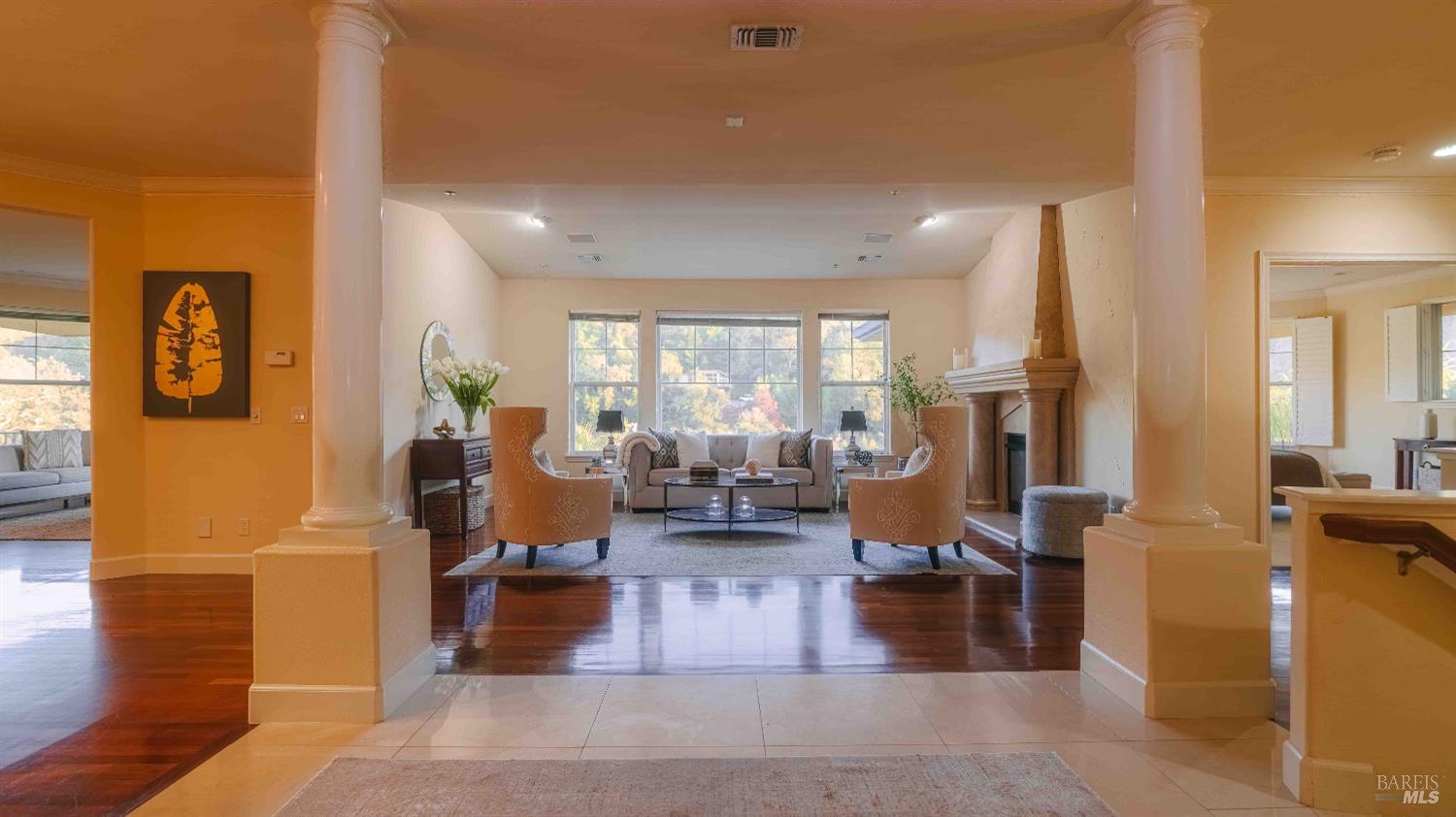 Detail Gallery Image 6 of 74 For 6 Leona Dr, San Rafael,  CA 94903 - 4 Beds | 3/1 Baths