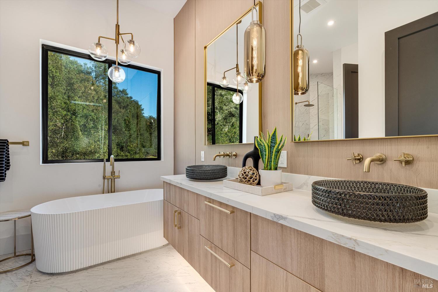 Detail Gallery Image 71 of 99 For 1580 Clear Ridge Dr, Healdsburg,  CA 95448 - 4 Beds | 4/1 Baths