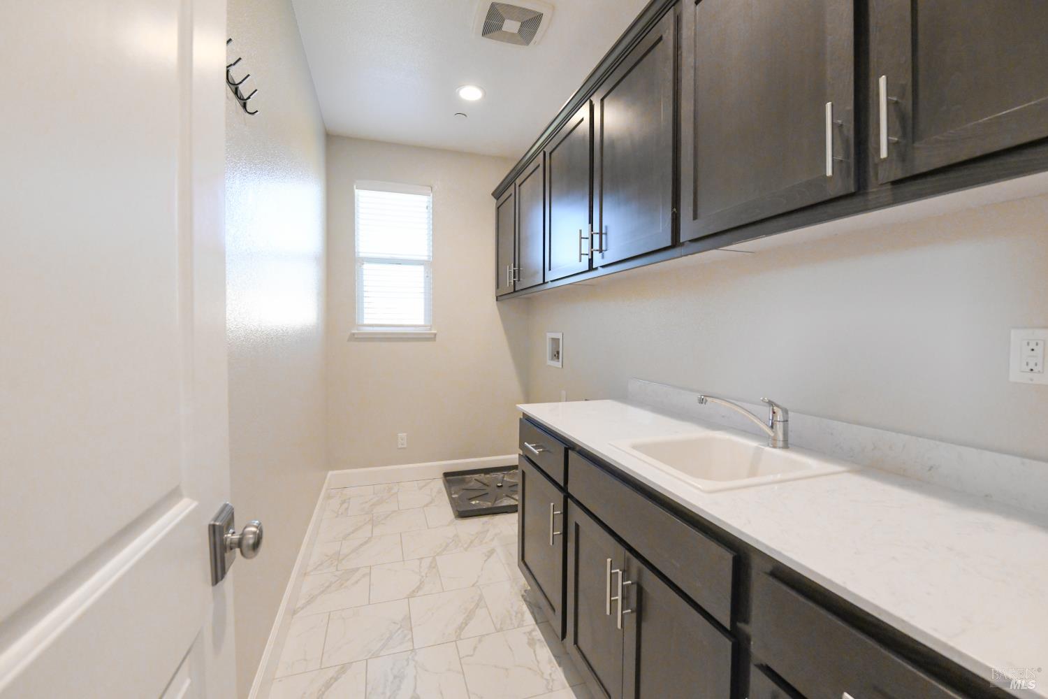 Detail Gallery Image 28 of 33 For 4048 Browns Valley Rd, Napa,  CA 94558 - 4 Beds | 3 Baths