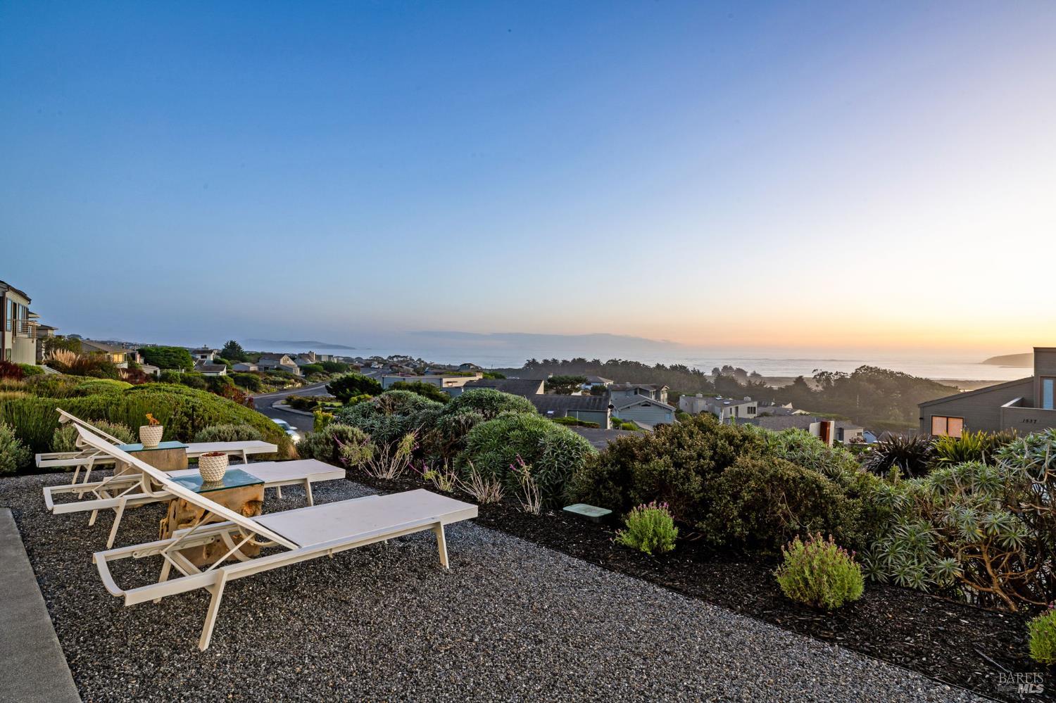 Detail Gallery Image 10 of 95 For 1536 Sea Way, Bodega Bay,  CA 94923 - 4 Beds | 4/1 Baths