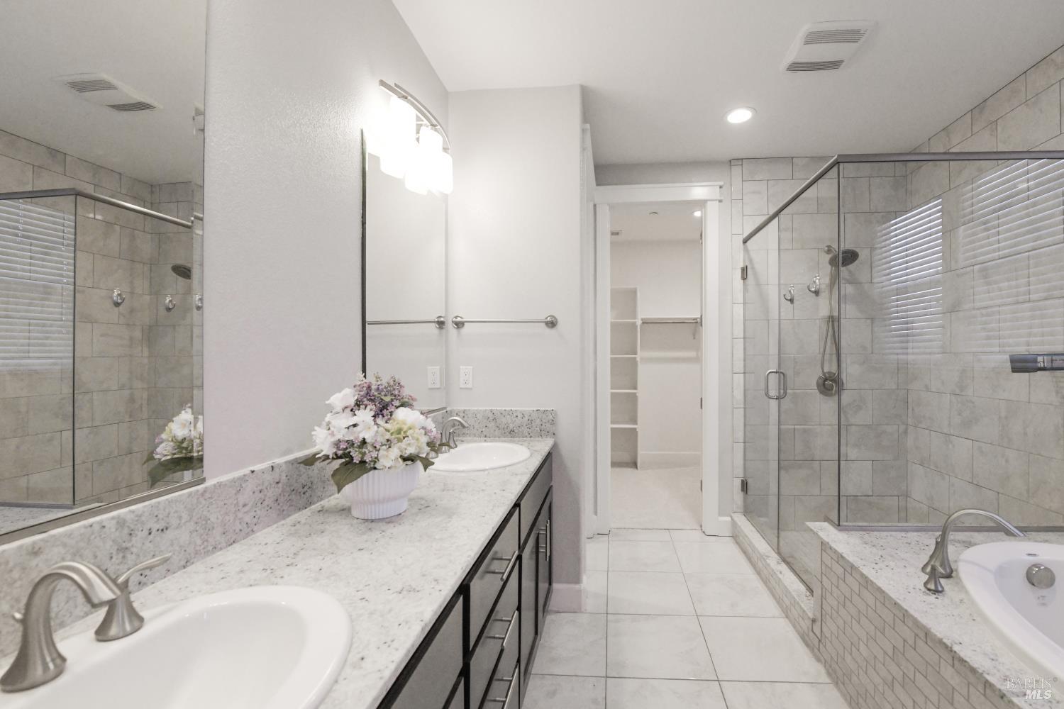 Detail Gallery Image 20 of 33 For 4048 Browns Valley Rd, Napa,  CA 94558 - 4 Beds | 3 Baths