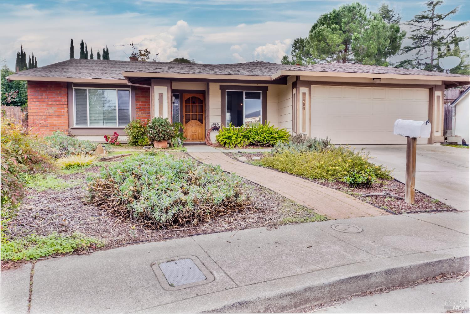 Detail Gallery Image 3 of 48 For 1337 Shea Ter, Vallejo,  CA 94591 - 3 Beds | 2 Baths