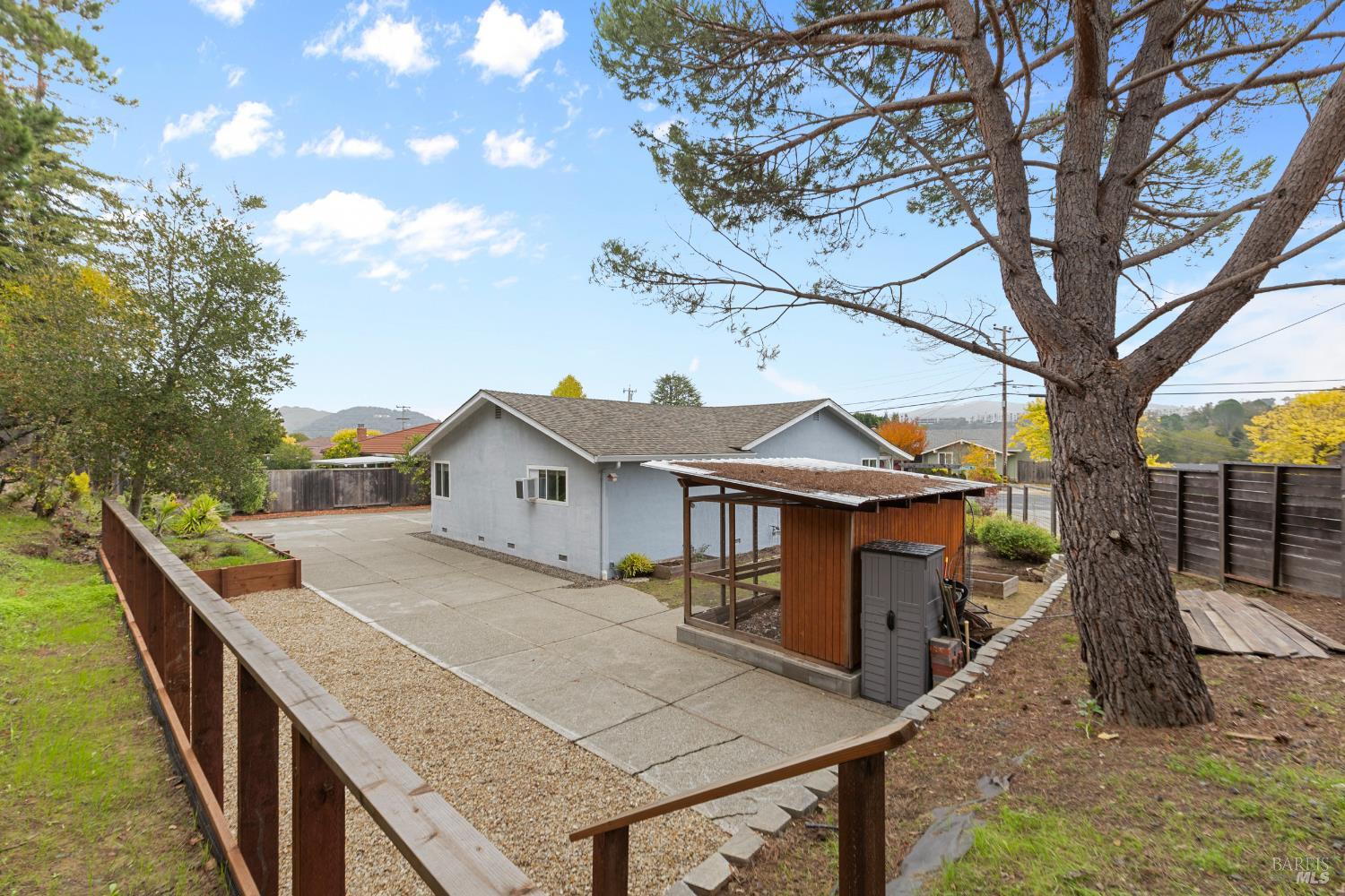 Detail Gallery Image 51 of 58 For 700 Tamarack Dr, San Rafael,  CA 94903 - 3 Beds | 2 Baths