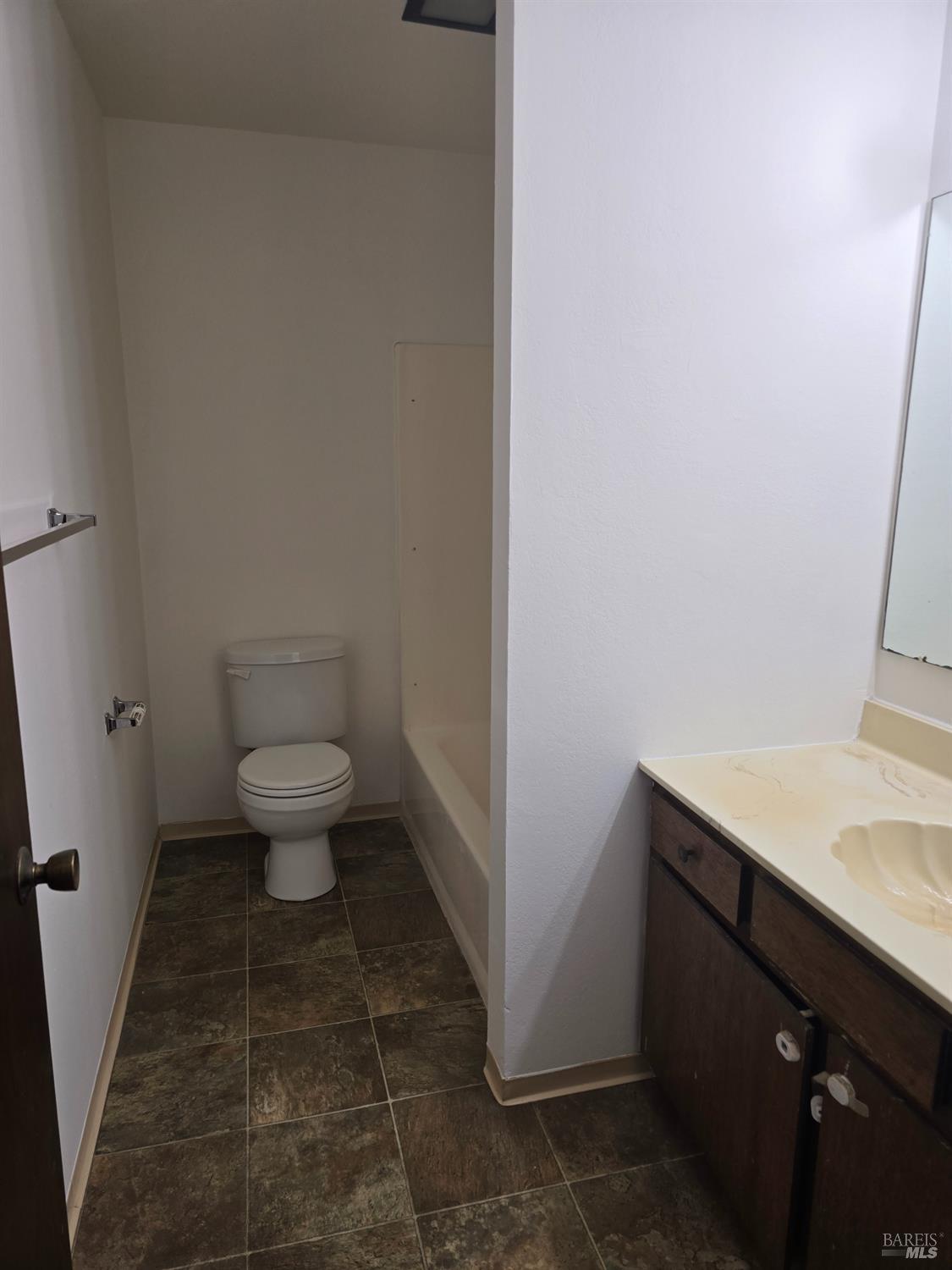 Detail Gallery Image 8 of 28 For 2738 Sonoma St, Napa,  CA 94558 - – Beds | – Baths