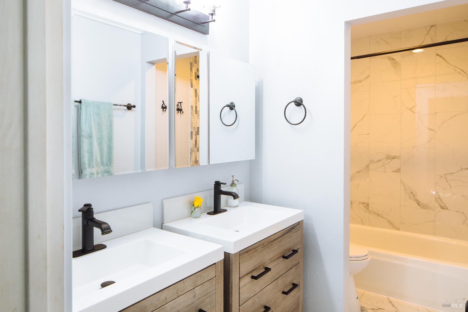 Detail Gallery Image 38 of 53 For 236 Belfiore Ln, Windsor,  CA 95492 - 4 Beds | 3 Baths