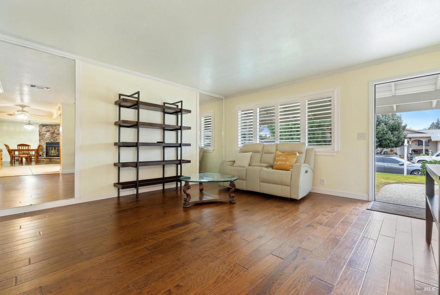 Detail Gallery Image 5 of 45 For 625 Cypress St, Dixon,  CA 95620 - 3 Beds | 2 Baths