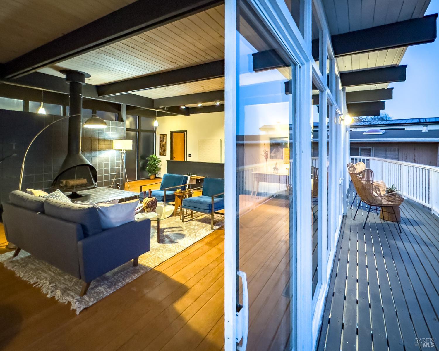 Detail Gallery Image 28 of 51 For 213 Cleveland Ct, Mill Valley,  CA 94941 - 2 Beds | 2 Baths