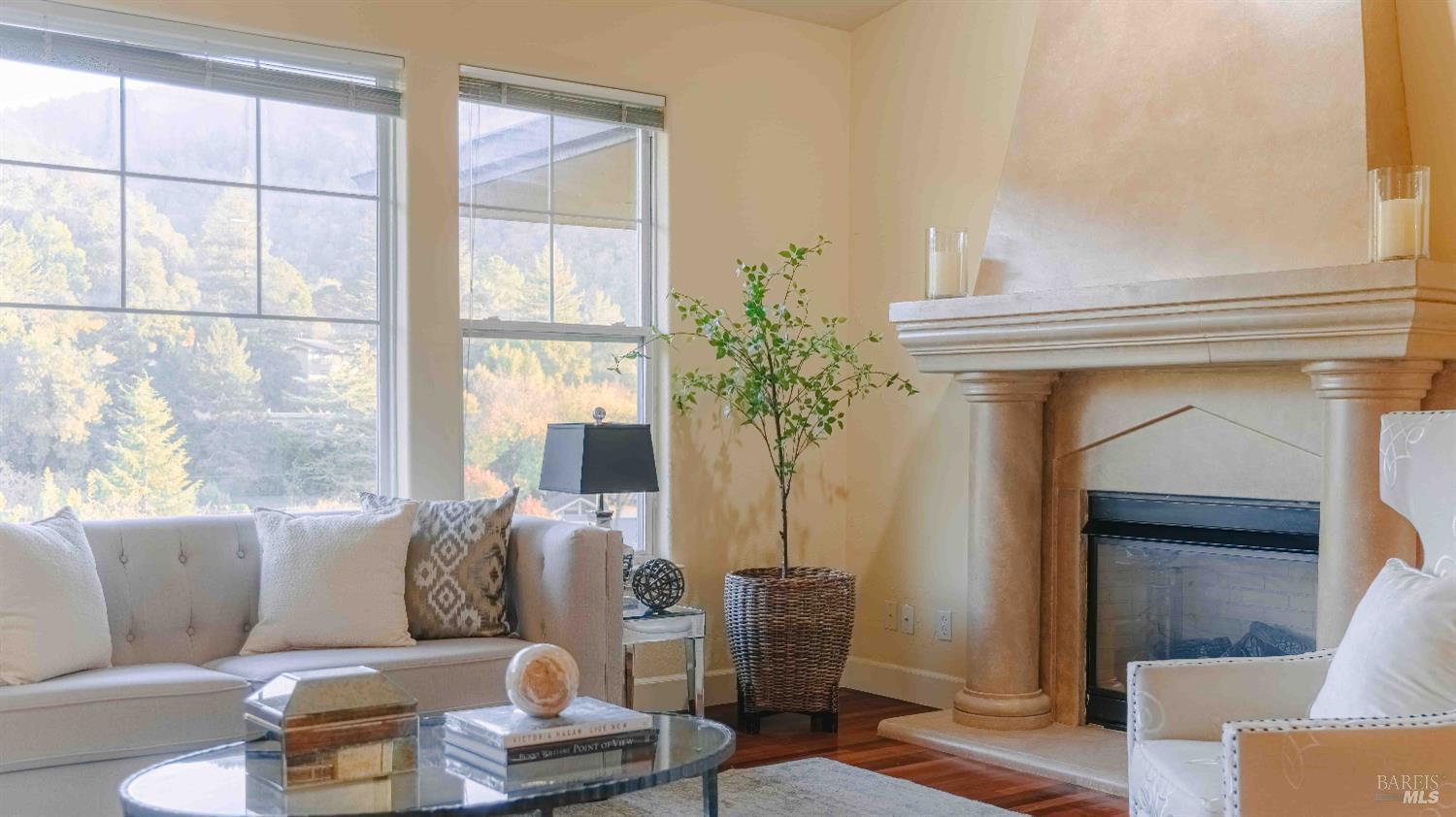 Detail Gallery Image 7 of 74 For 6 Leona Dr, San Rafael,  CA 94903 - 4 Beds | 3/1 Baths