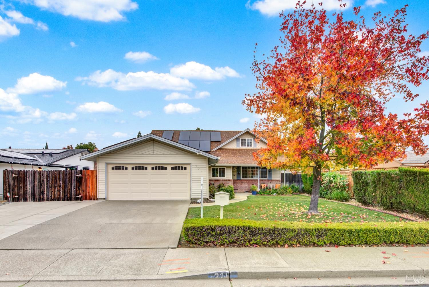 Detail Gallery Image 7 of 78 For 221 Livingston Ave, Vacaville,  CA 95687 - 3 Beds | 2 Baths