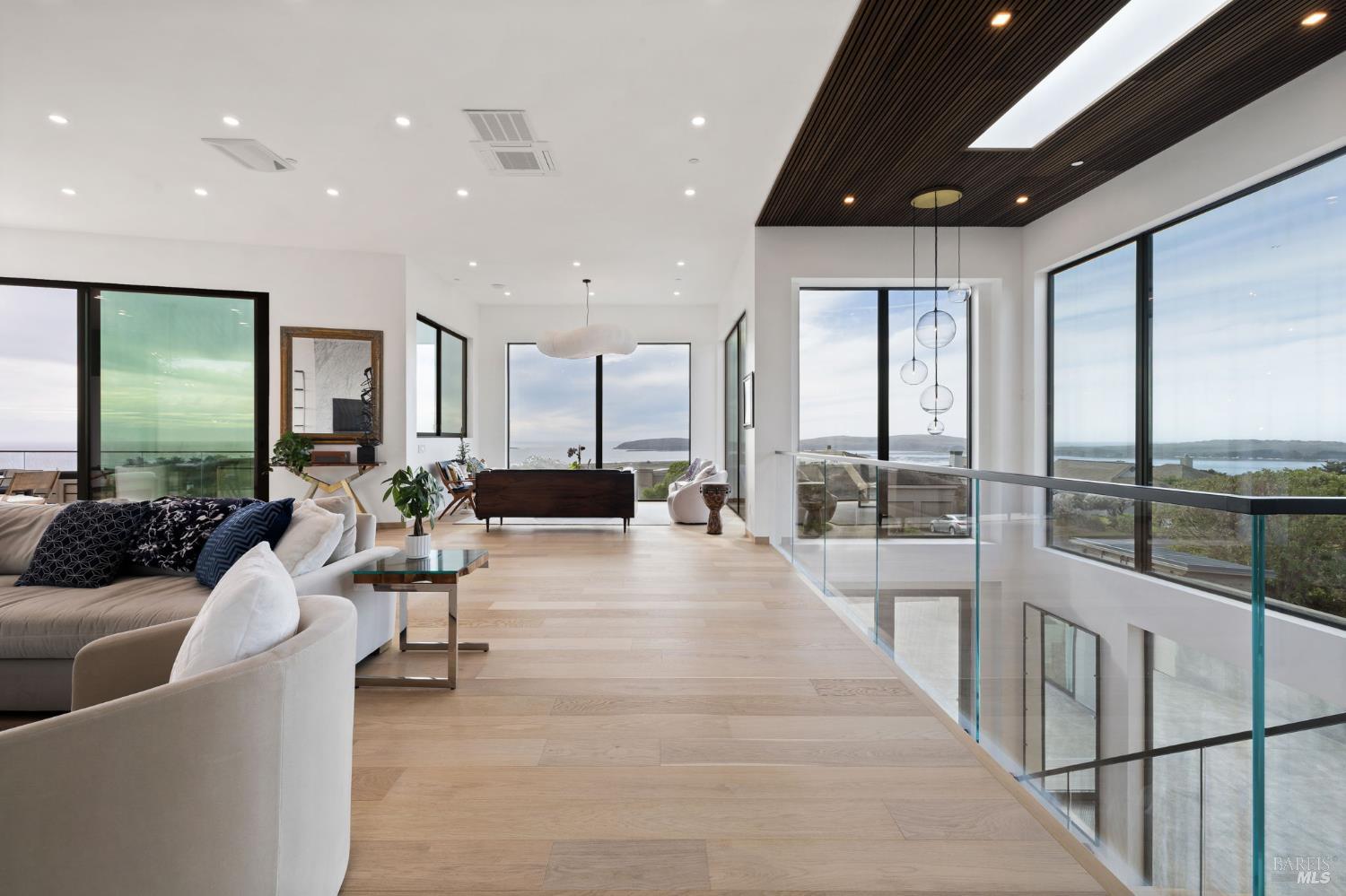 Detail Gallery Image 14 of 95 For 1536 Sea Way, Bodega Bay,  CA 94923 - 4 Beds | 4/1 Baths