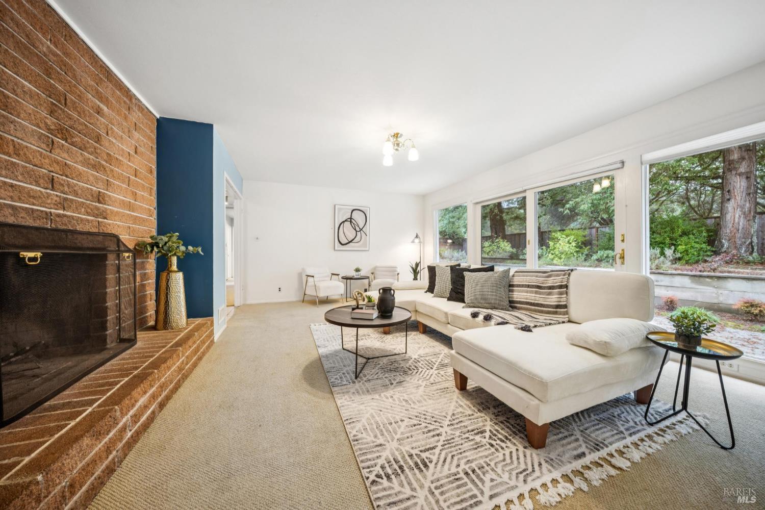 Detail Gallery Image 13 of 42 For 295 Stuyvesant Dr, San Anselmo,  CA 94960 - 4 Beds | 2/1 Baths