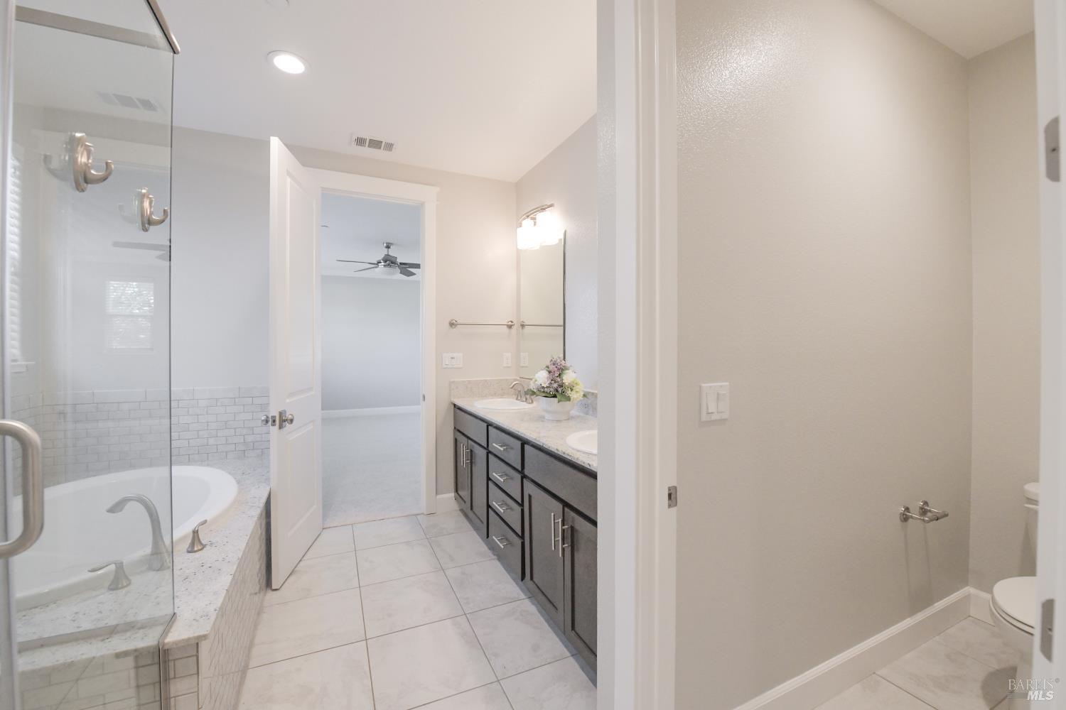 Detail Gallery Image 21 of 33 For 4048 Browns Valley Rd, Napa,  CA 94558 - 4 Beds | 3 Baths