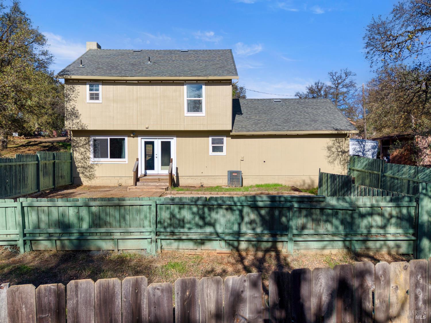 Detail Gallery Image 18 of 37 For 16055 29th Ave, Clearlake,  CA 95422 - 3 Beds | 2/1 Baths