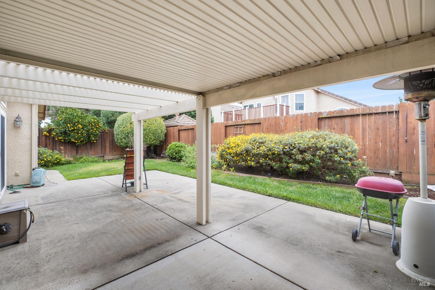 Detail Gallery Image 35 of 41 For 462 Eagle Ln, Vacaville,  CA 95687 - 3 Beds | 2 Baths