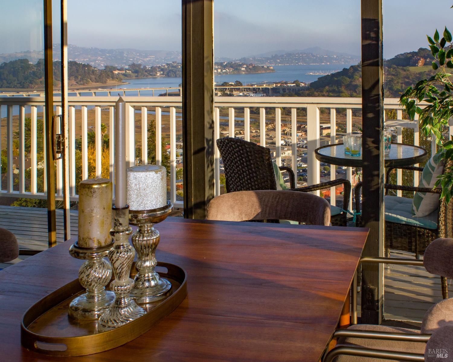 Detail Gallery Image 25 of 51 For 213 Cleveland Ct, Mill Valley,  CA 94941 - 2 Beds | 2 Baths