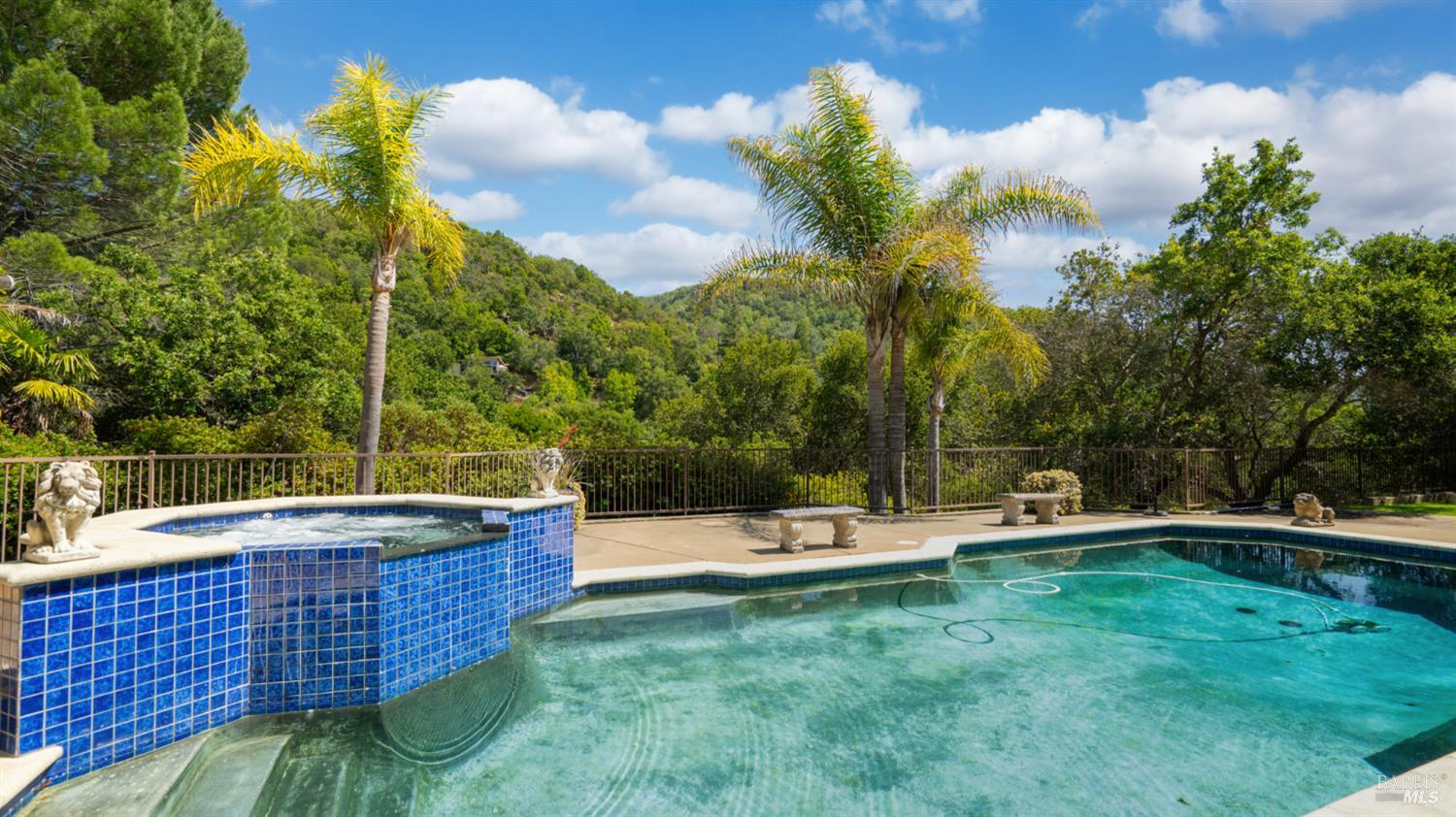 Detail Gallery Image 44 of 74 For 6 Leona Dr, San Rafael,  CA 94903 - 4 Beds | 3/1 Baths