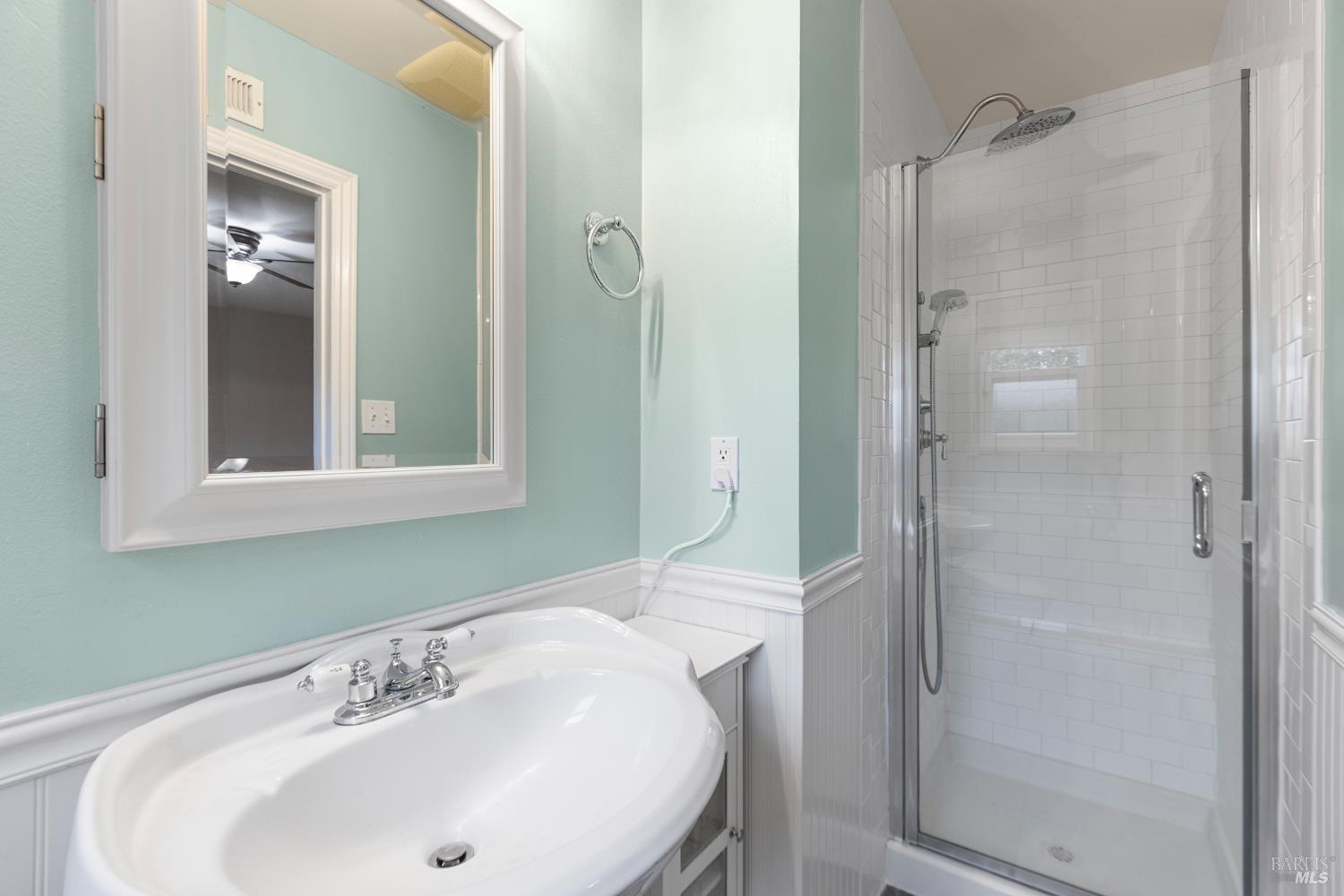 Detail Gallery Image 29 of 58 For 700 Tamarack Dr, San Rafael,  CA 94903 - 3 Beds | 2 Baths