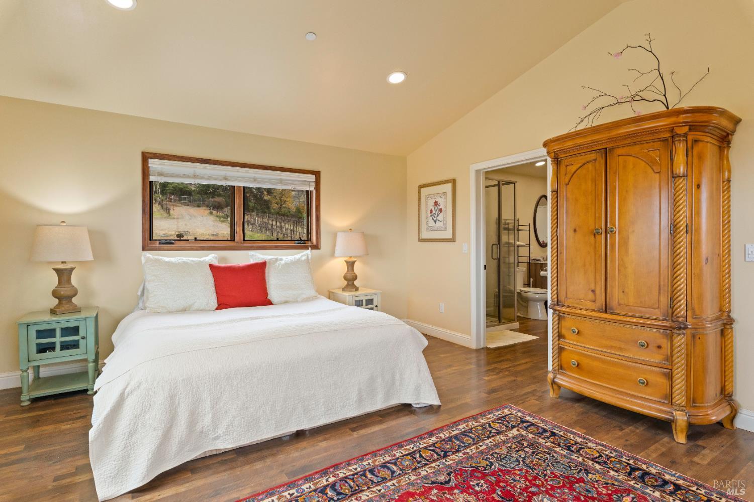 Detail Gallery Image 16 of 87 For 8664 Seigler Springs North Rd, Kelseyville,  CA 95451 - 5 Beds | 5/2 Baths