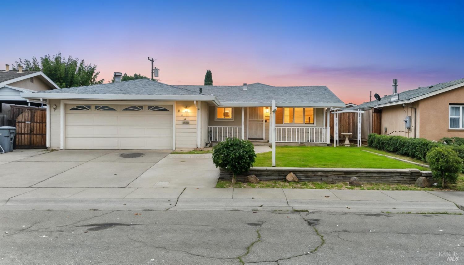 Detail Gallery Image 2 of 45 For 625 Cypress St, Dixon,  CA 95620 - 3 Beds | 2 Baths