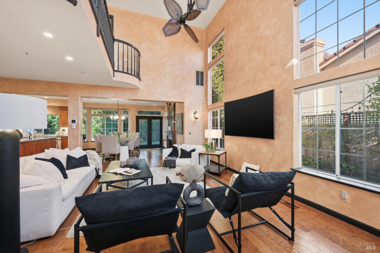 Detail Gallery Image 2 of 53 For 28 S Newport Dr, Napa,  CA 94559 - 5 Beds | 3 Baths