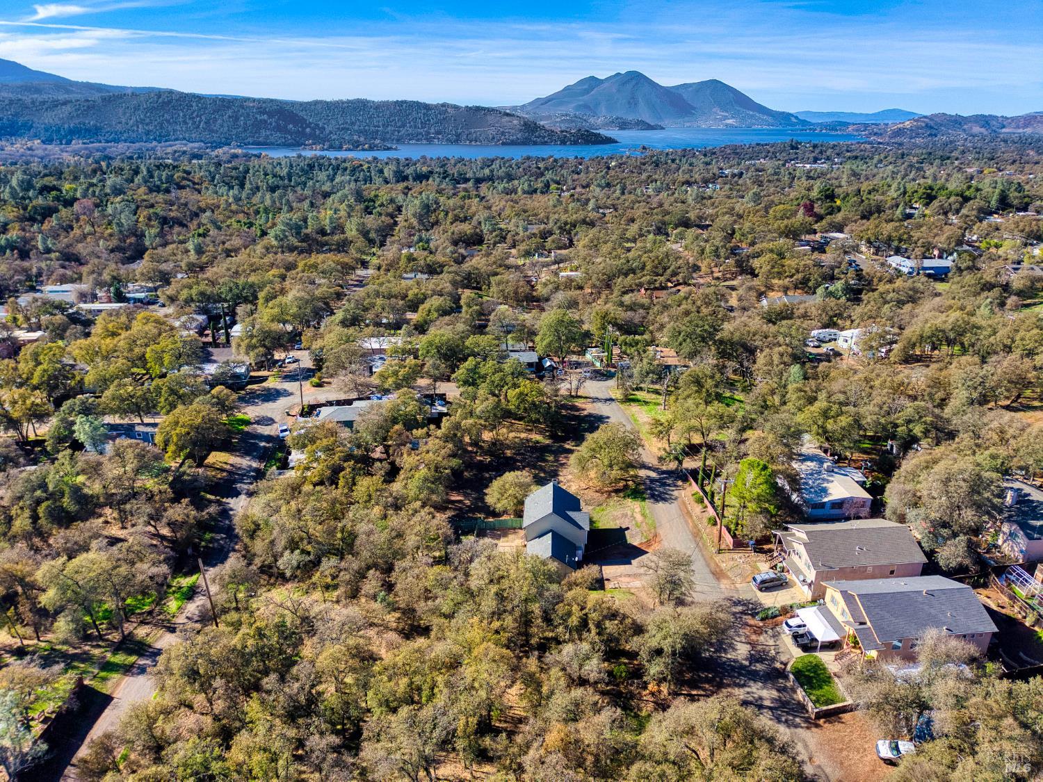 Detail Gallery Image 9 of 37 For 16055 29th Ave, Clearlake,  CA 95422 - 3 Beds | 2/1 Baths