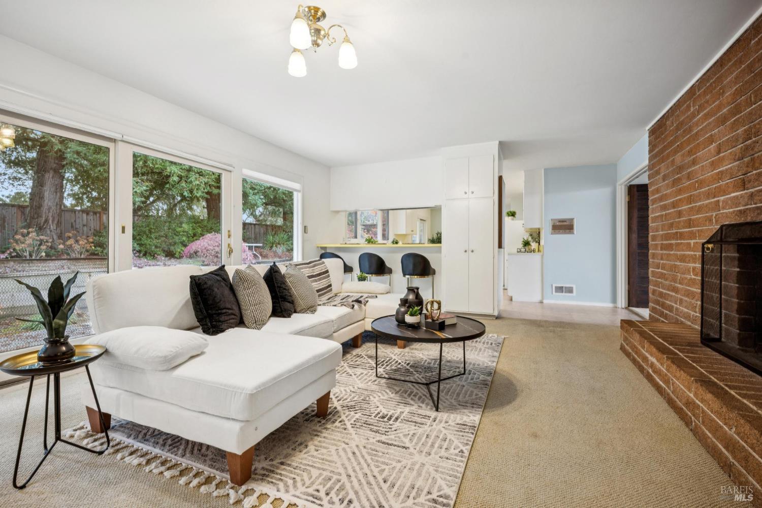 Detail Gallery Image 12 of 42 For 295 Stuyvesant Dr, San Anselmo,  CA 94960 - 4 Beds | 2/1 Baths