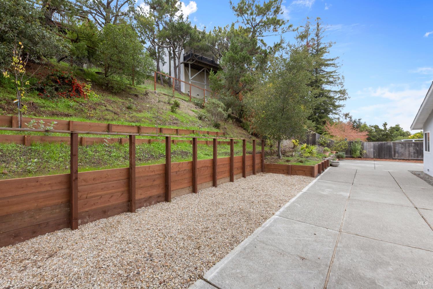 Detail Gallery Image 49 of 58 For 700 Tamarack Dr, San Rafael,  CA 94903 - 3 Beds | 2 Baths