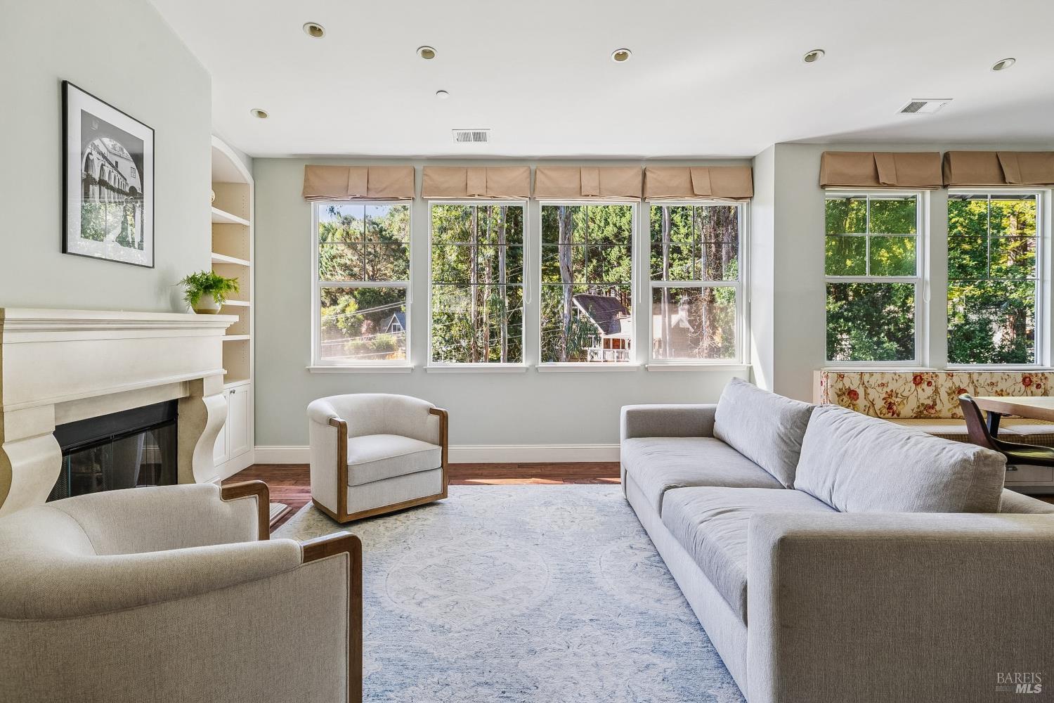 Detail Gallery Image 4 of 58 For 529 Alta Way, Mill Valley,  CA 94941 - 4 Beds | 2/1 Baths