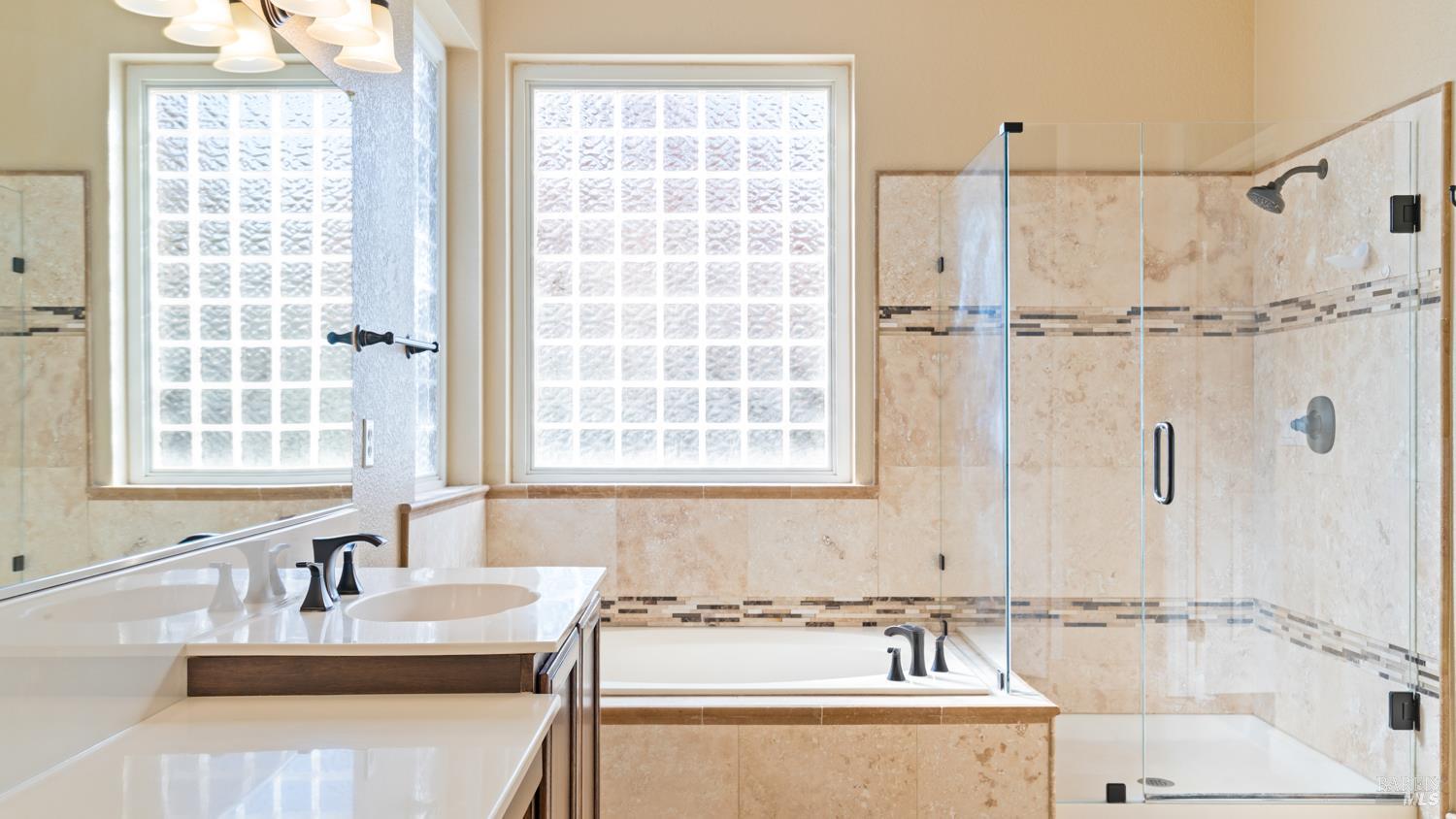 Detail Gallery Image 37 of 50 For 303 Clover Springs Dr, Cloverdale,  CA 95425 - 2 Beds | 2 Baths