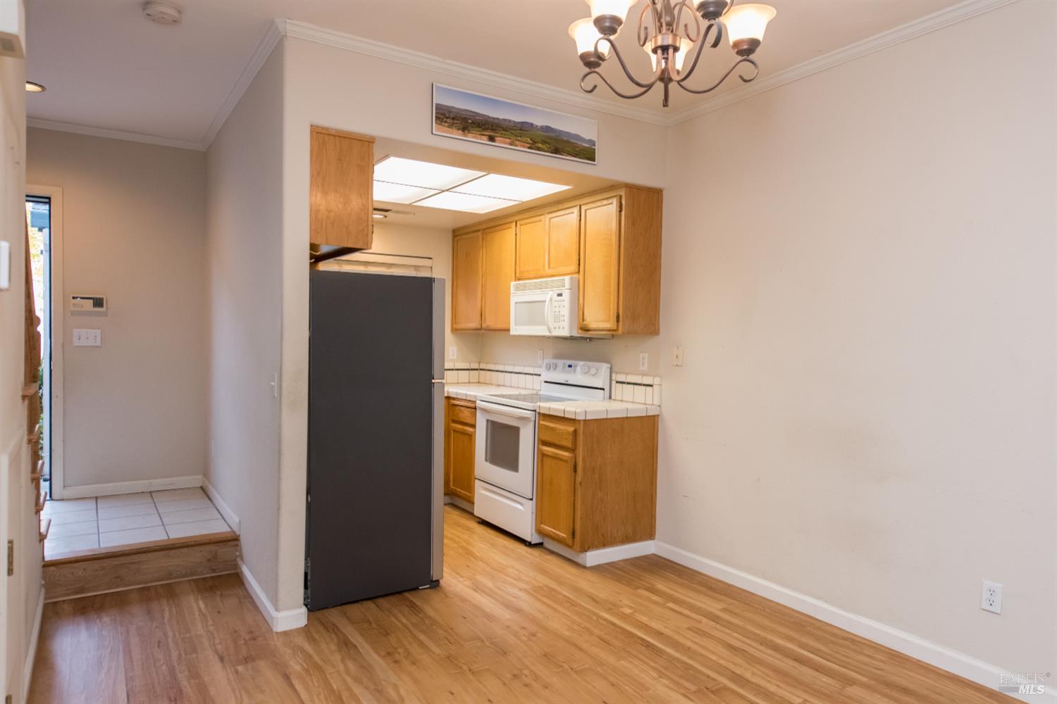 Detail Gallery Image 12 of 24 For 1221 Eardley Ave, Santa Rosa,  CA 95401 - 2 Beds | 1/1 Baths