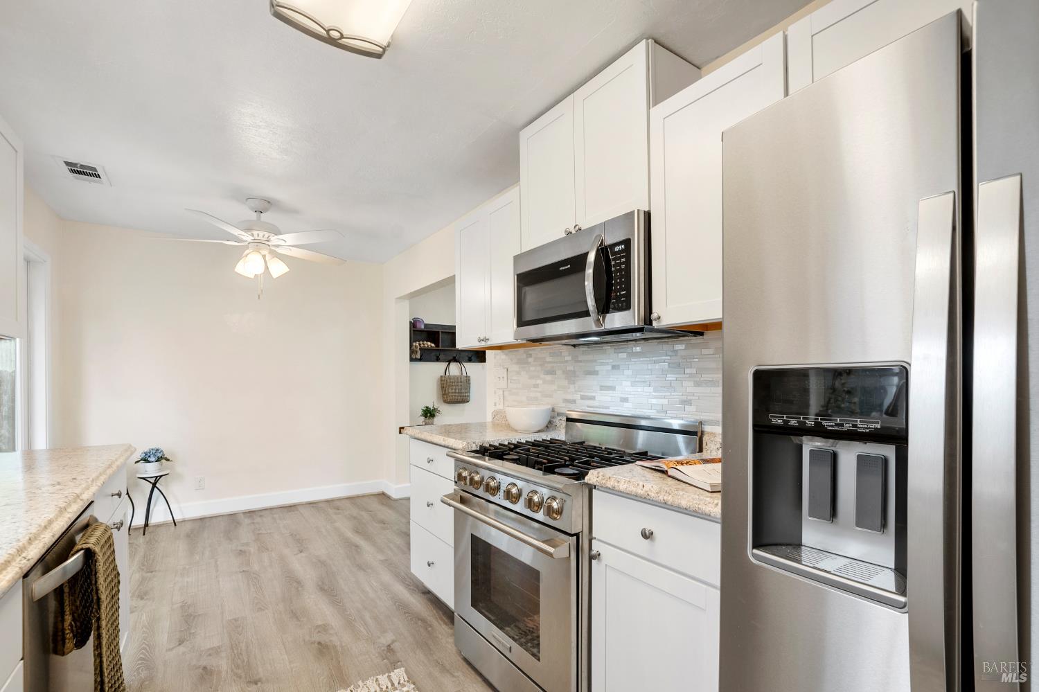 Detail Gallery Image 14 of 28 For 2561 Pacific St, Napa,  CA 94558 - 2 Beds | 1 Baths