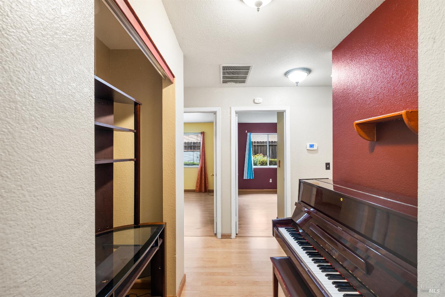 Detail Gallery Image 20 of 41 For 462 Eagle Ln, Vacaville,  CA 95687 - 3 Beds | 2 Baths