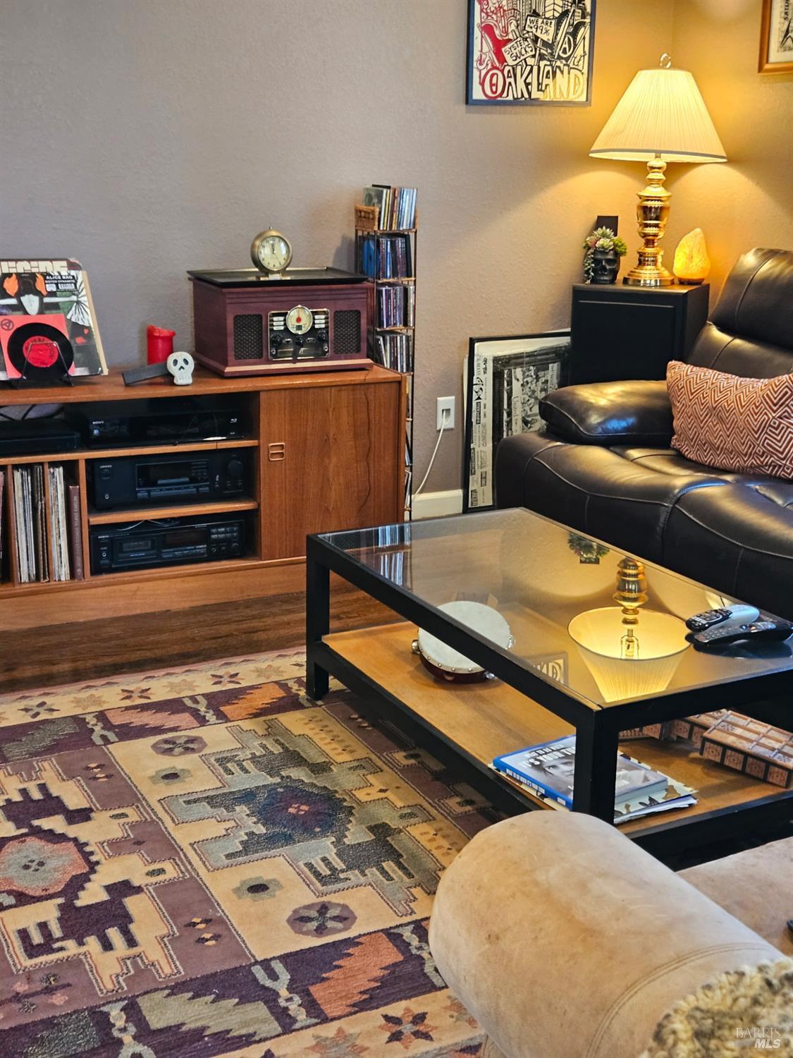 Detail Gallery Image 14 of 36 For 3030 Dohr St, Berkeley,  CA 94702 - 4 Beds | 2 Baths