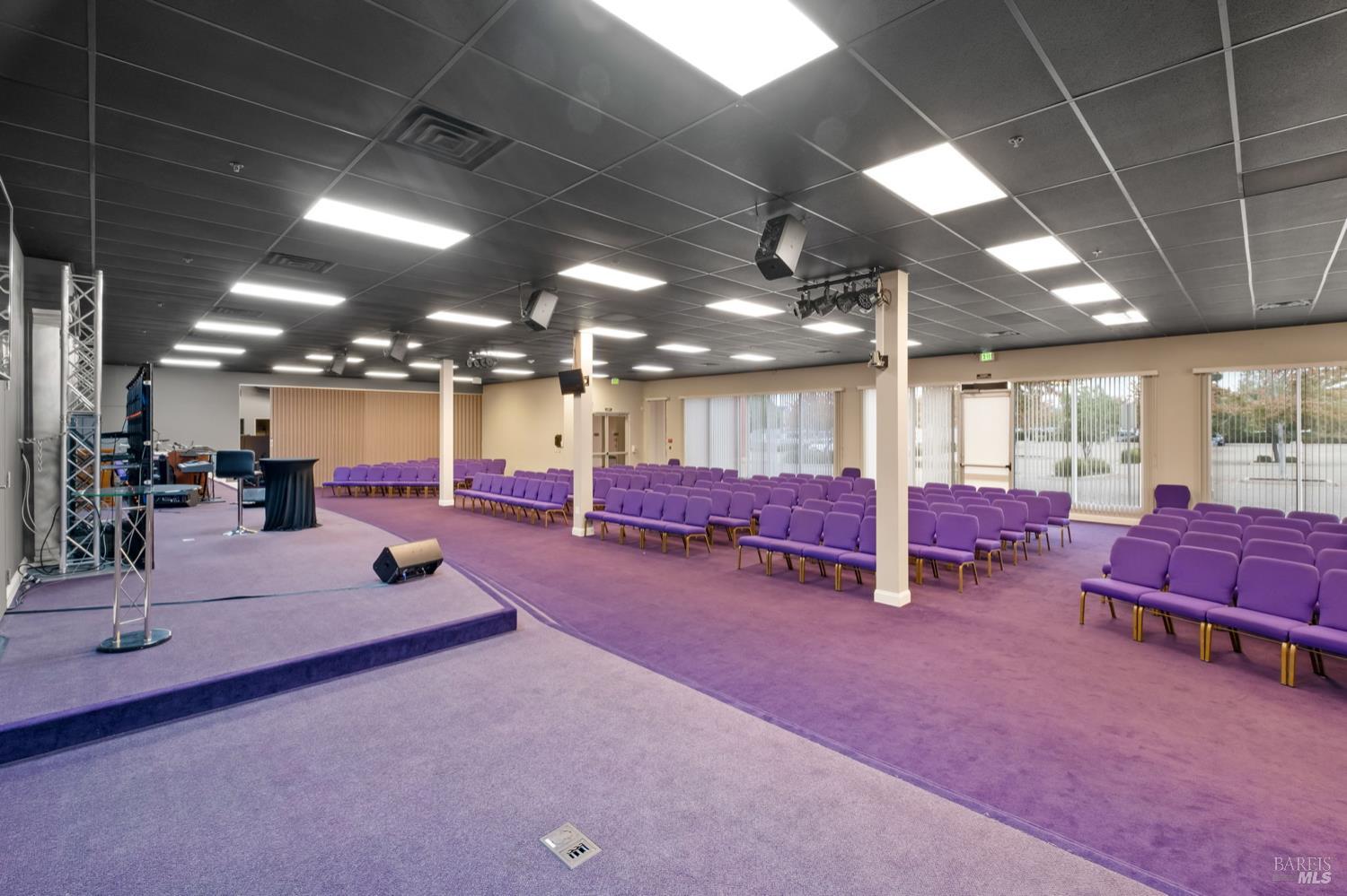 Detail Gallery Image 7 of 18 For 6830 Lone Tree Way, Brentwood,  CA 94513 - – Beds | – Baths