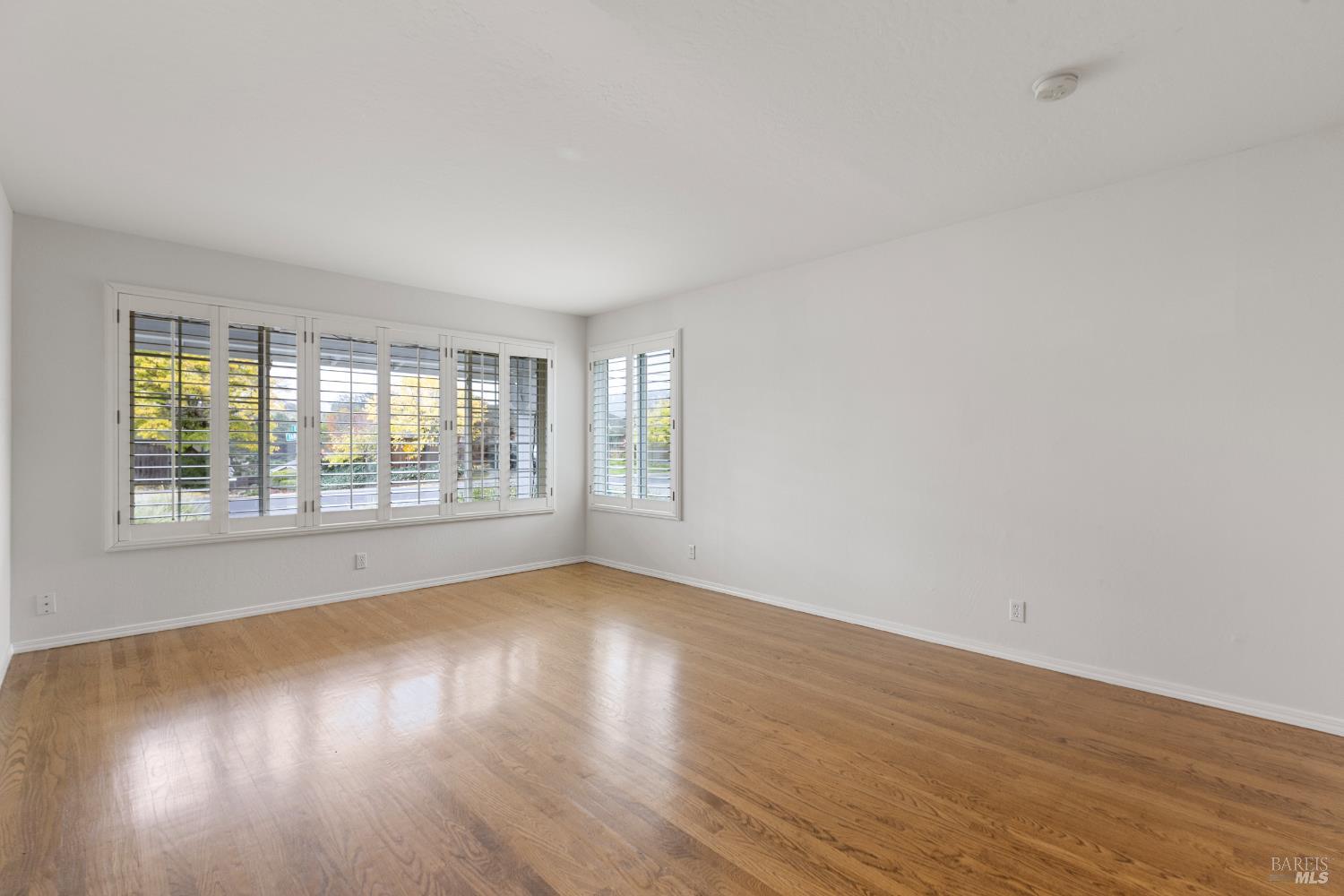 Detail Gallery Image 22 of 58 For 700 Tamarack Dr, San Rafael,  CA 94903 - 3 Beds | 2 Baths